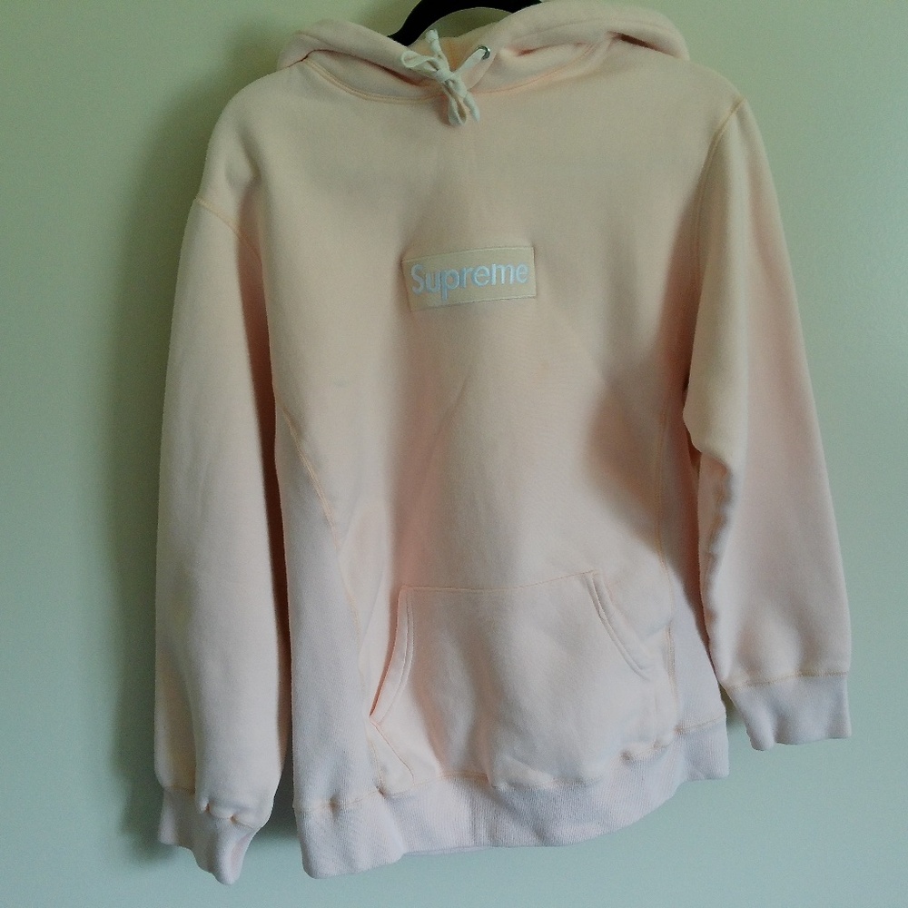 RARE Supreme Box Logo Pullover Hoodie (Men's)